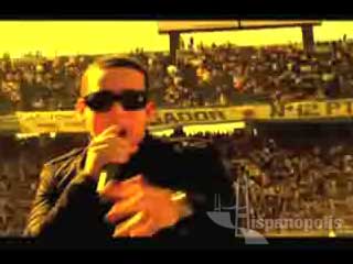 GriTo Mundial Daddy Yankee (Mundial Sudafrica 2010)(video official)excelente video y una de las canciones de Sud Africa 2010 el mundial de futbol de fifano SE LO pIERDAN